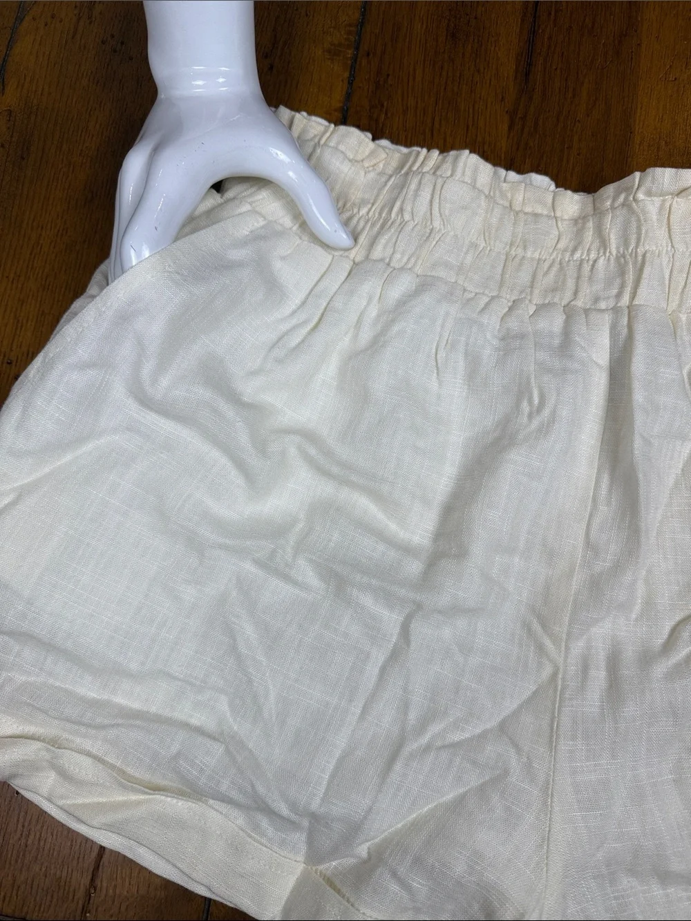 Forever 21 Cream High-Waist Elastic-Waist Women's Shorts Normcore Cottagecore